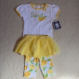 Girls Lemons outfit